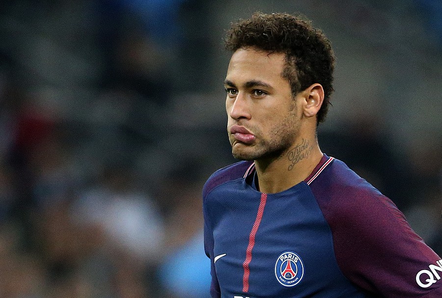 苏亚雷斯：在很多事情上我并不是榜样，我知道也接受这一点（苏亚雷斯：我明白自己在许多方面称不上榜样，并坦然接受这一点）