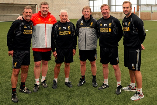 切尔西客场1-3不敌利兹联，终结7场不败，排名跌至第四，利兹联成功跳出降级区。（客场1-3不敌利兹，切尔西七场不败告终跌至第4，利兹脱离降级区）