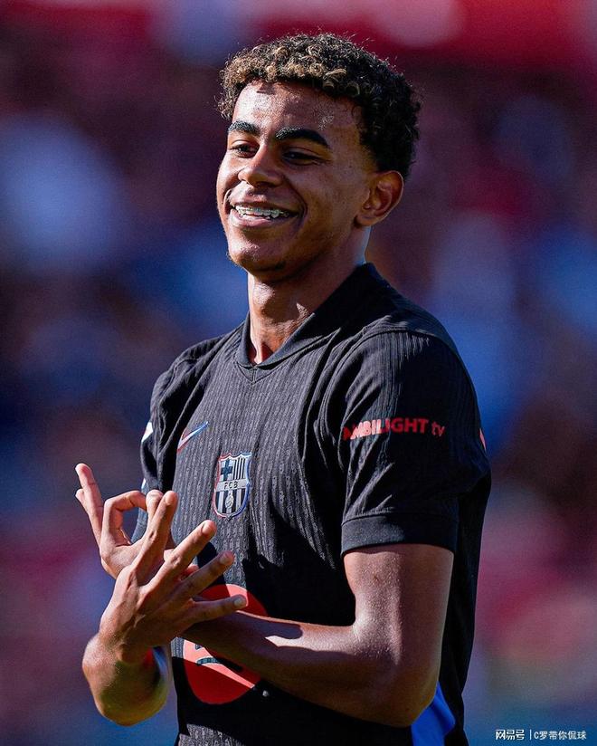 英超战报：曼联客场战胜埃弗顿,（英超快讯：曼联客场击败埃弗顿）