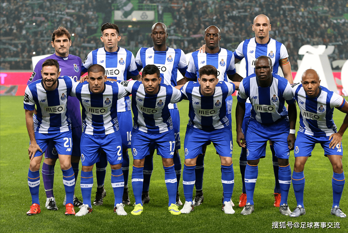 鲁本·阿莫林赛后力挺约罗：从失误中成长，曼联未来可期（鲁本·阿莫林赛后为约罗发声：在失误中成长，曼联前景光明）