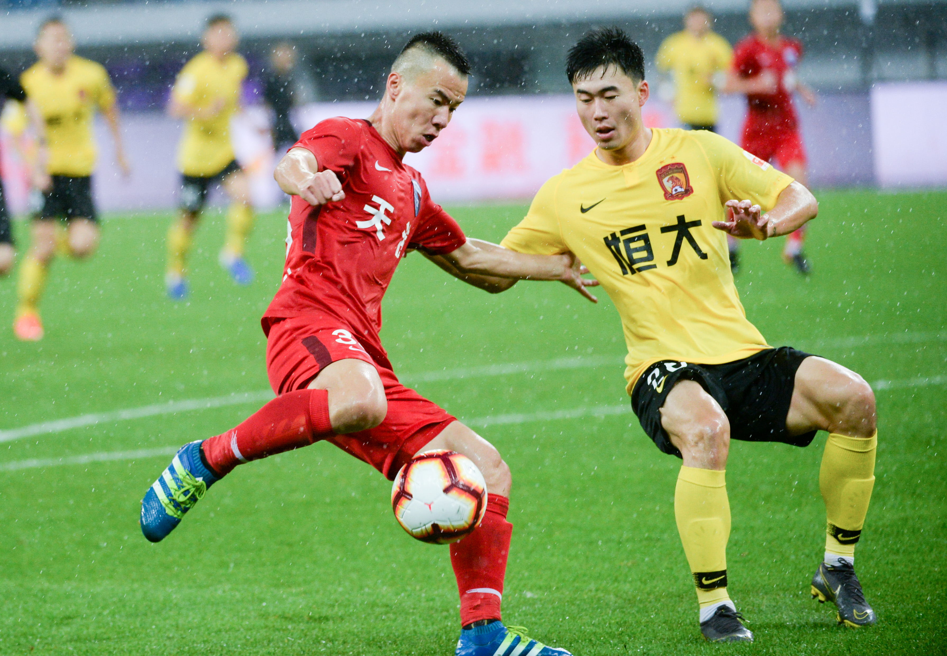 足球世界杯亚洲区预选赛关键比赛回顾（世预赛亚洲区焦点战复盘）