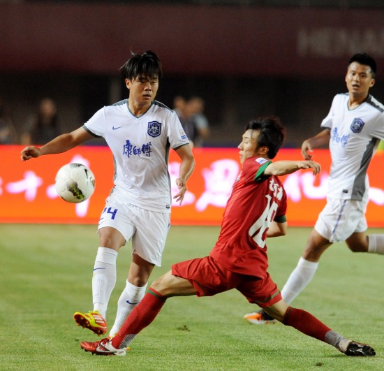 记者：16岁布基纳法索中场签约白堡，未来有望加盟切尔西（记者：白堡签下16岁布基纳法索中场，未来或将投奔切尔西）