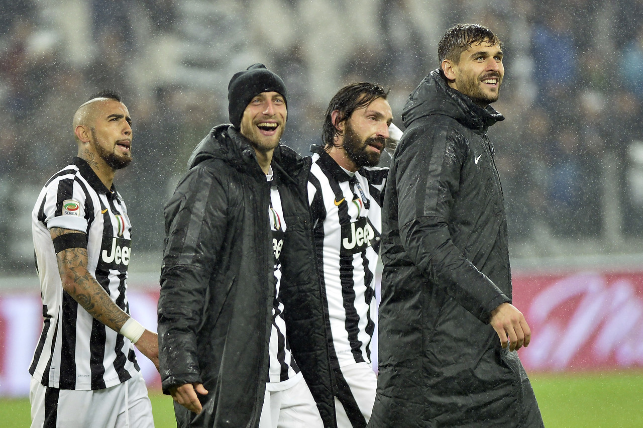 英格兰球员周薪排行榜：伊万-托尼42.3万镑居首，凯恩第二（英格兰球员周薪榜：伊万-托尼以42.3万镑登顶，凯恩第二）