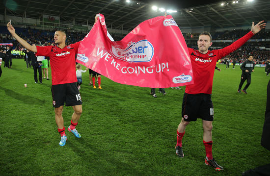 姆巴佩双响+库尔图瓦神扑！皇马客场群星闪耀，多名主力带伤出战（姆巴佩梅开二度，库尔图瓦高接低挡！皇马客场群星发光，多名主力带伤登场）