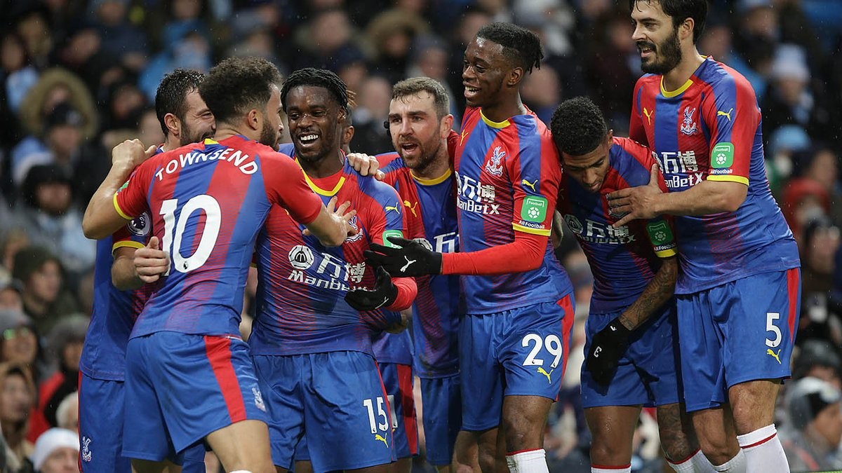 加拉塔萨雷高层炮轰土耳其足协：因遭裁判针对拒绝出席明日仪式（加拉塔萨雷高层怒斥土耳其足协：称遭裁判针对，拒绝出席明日仪式）