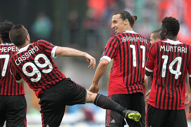 中超赛场争议判罚：VAR判罚引发热议,（中超判罚风波：VAR介入惹争议）