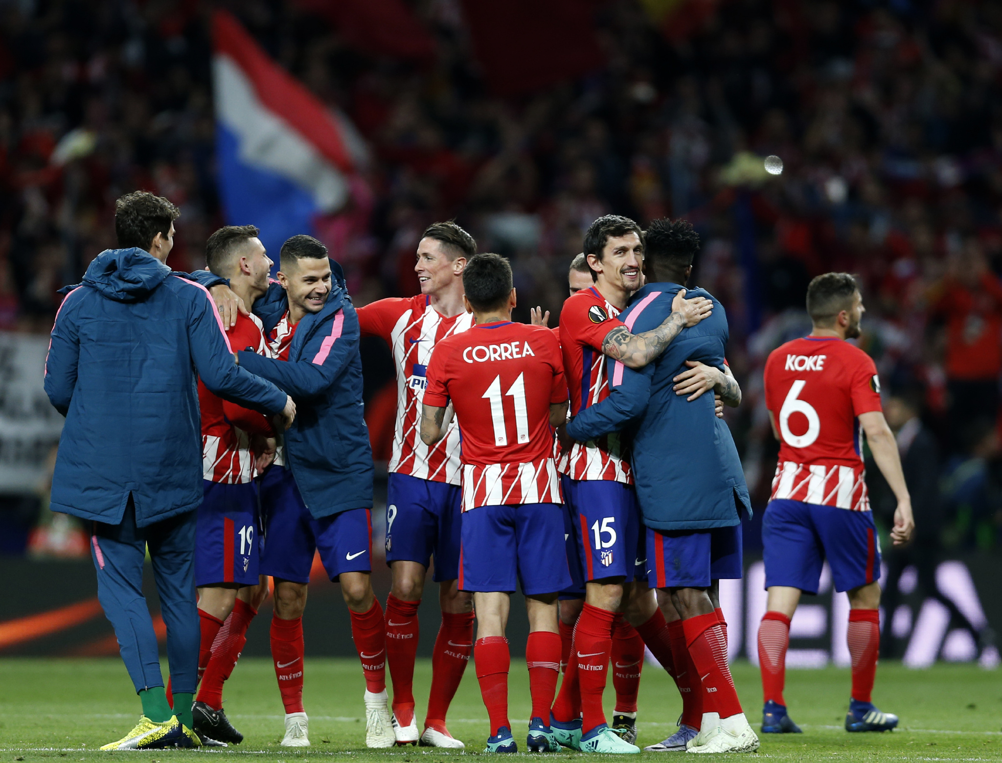 NBA：凯尔特人延续强势 双探花合砍60分（NBA：绿军势头不减 双探花携手轰下60分）