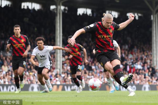 赵佳楠：我们拥有全世界最好的球迷，非常感谢大连球迷的支持（赵佳楠：我们的球迷是世界顶级，感谢大连球迷的一路支持）