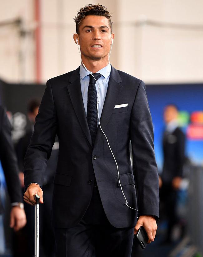 葡体后卫曼加斯：我们展现了实力，但最终运气站在了拜仁那边（曼加斯：葡体表现亮眼，最终幸运女神眷顾拜仁）